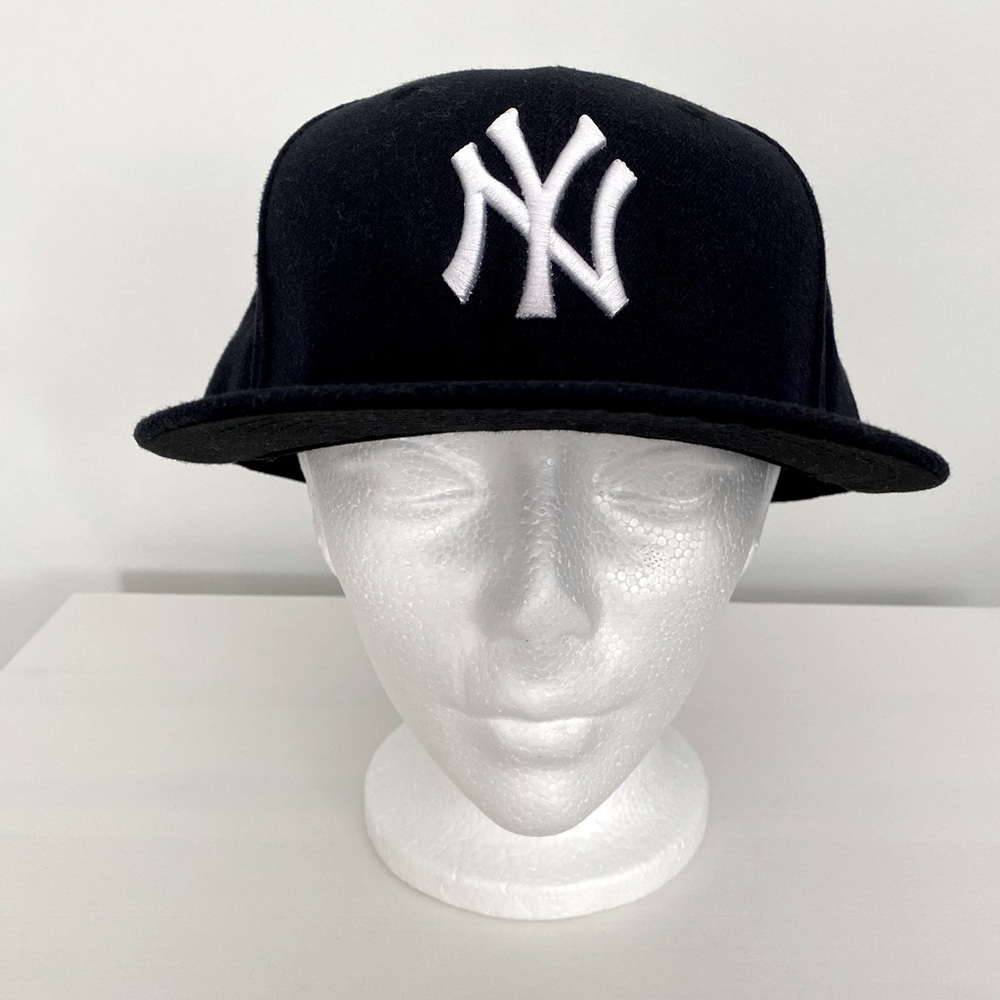 New York Yankees - New Era Fitted Hat